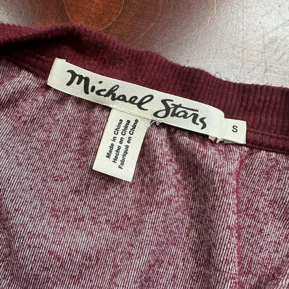 MICHAEL STARS Maroon Velvet or Velour V Neck T Shirt Top - size small - Picture 6 of 7